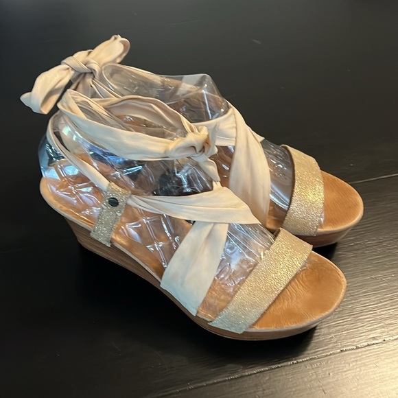 Ugg sandals - Picture 3 of 8